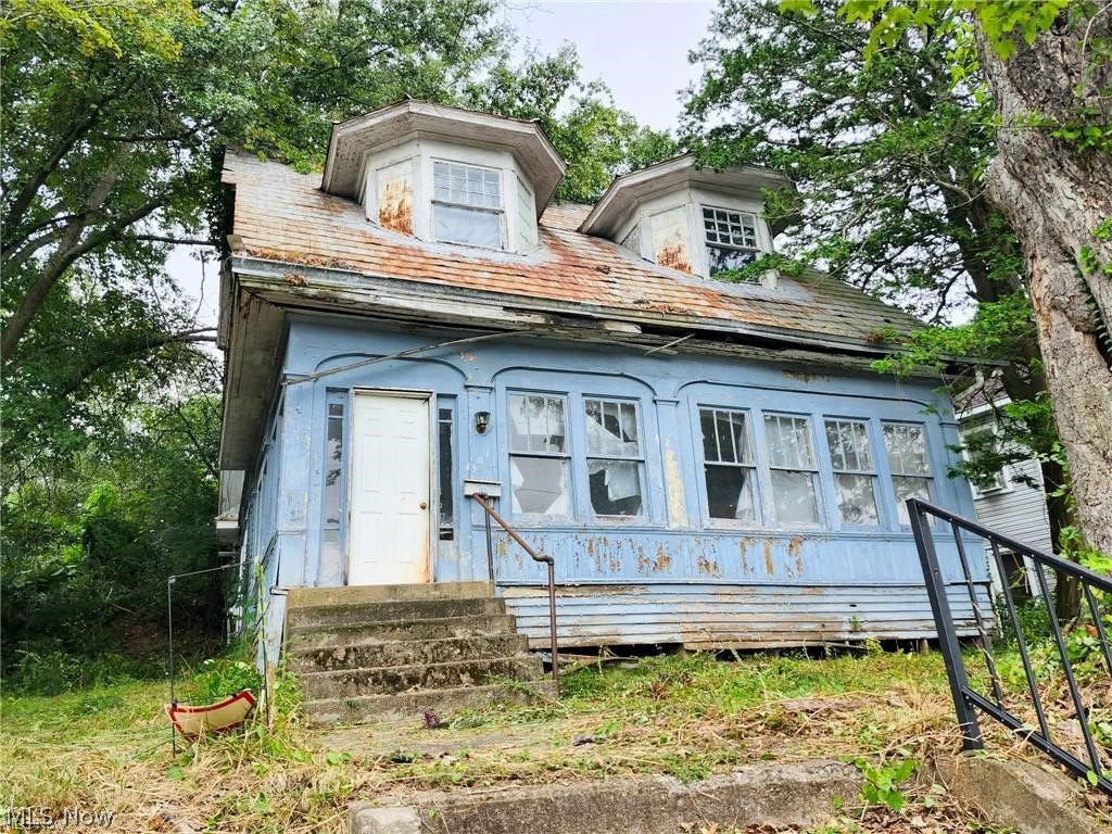 103 Circle Ave Property Photo 1