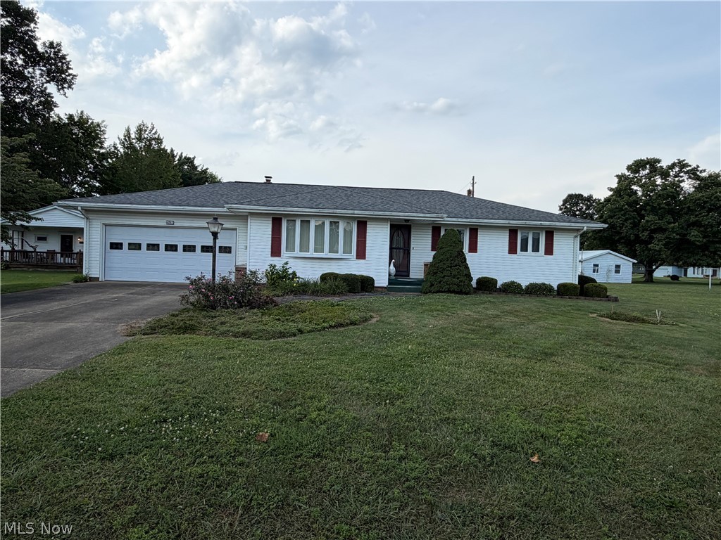 6063 E State Road Property Photo 1