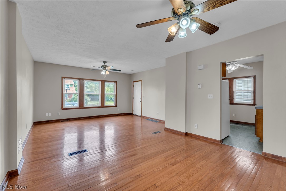 1460 E 204th Street 1/dn Property Photo 5