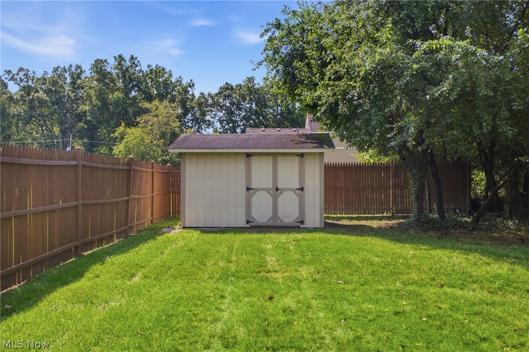279 Jade Circle Property Photo 4