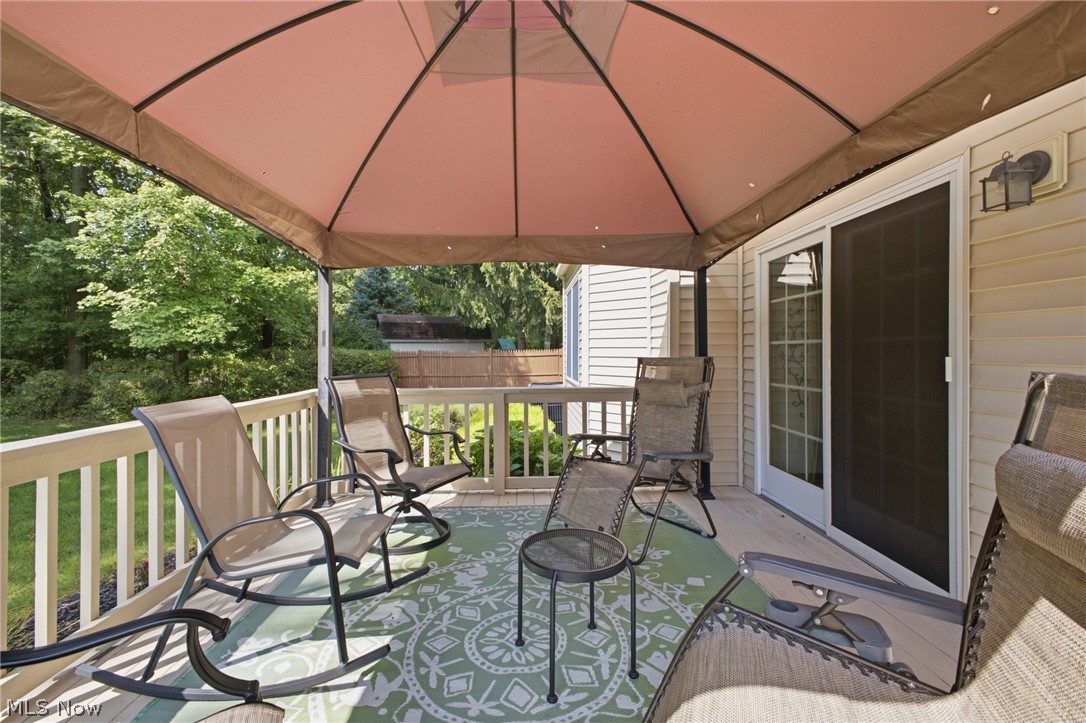 279 Jade Circle Property Photo 5