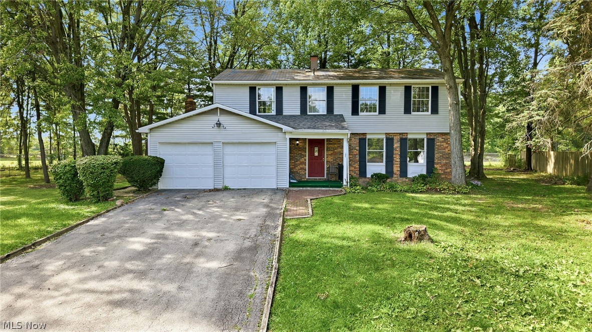 1922 Burr Oaks Court Property Photo 1