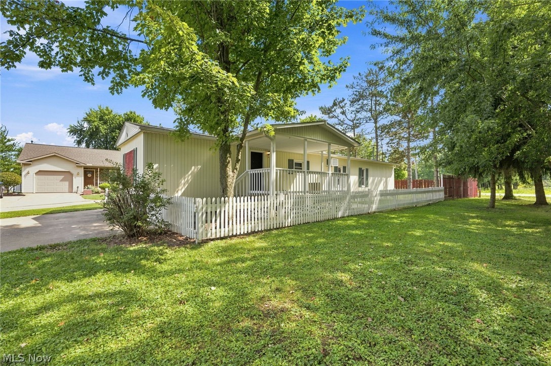 405 Palomino Court Property Photo 1
