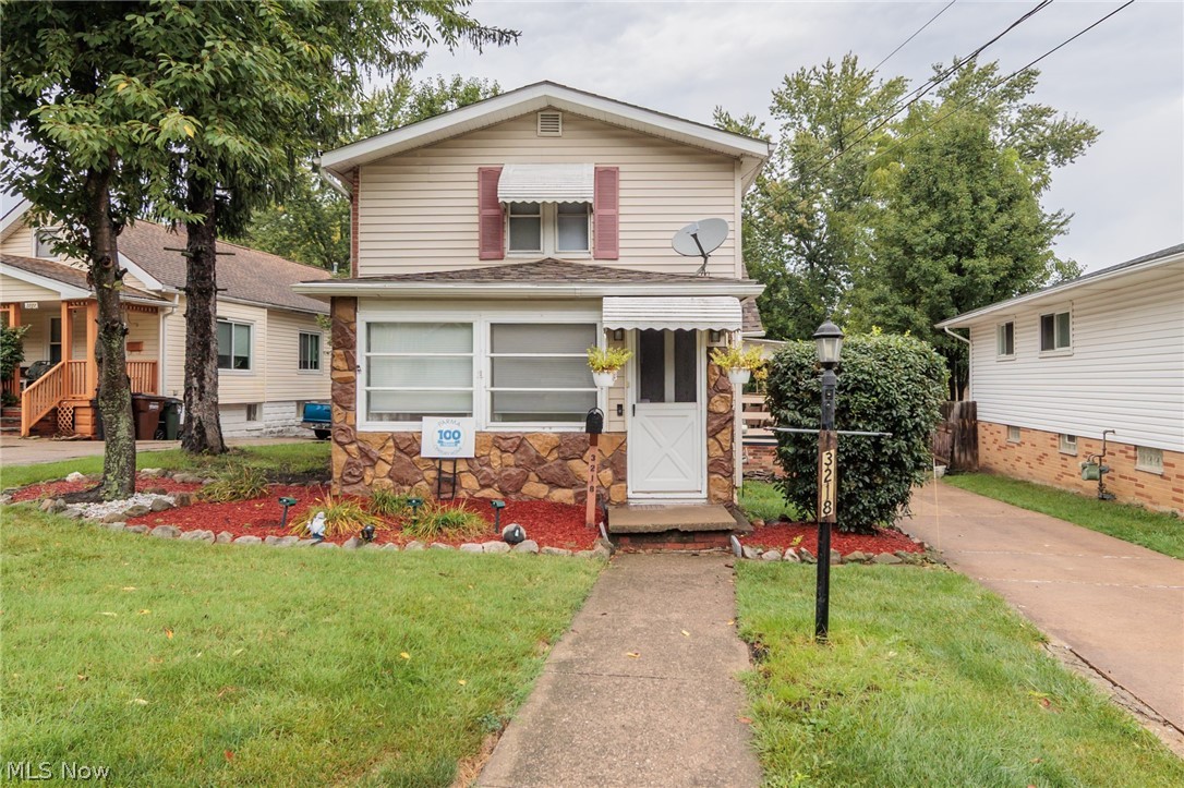 3218 W Ridgewood Drive Property Photo 1