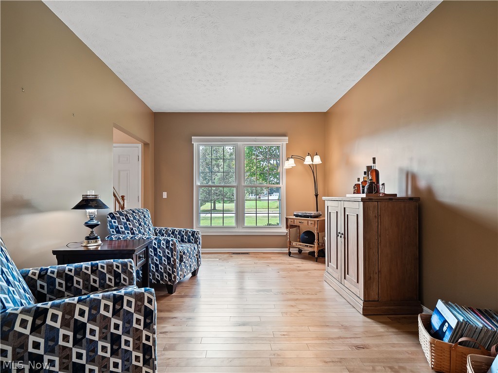 4754 Belmont Drive Property Photo 11