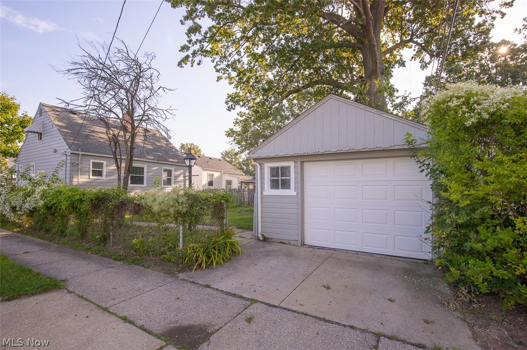 6615 Gilbert Avenue Property Photo 35