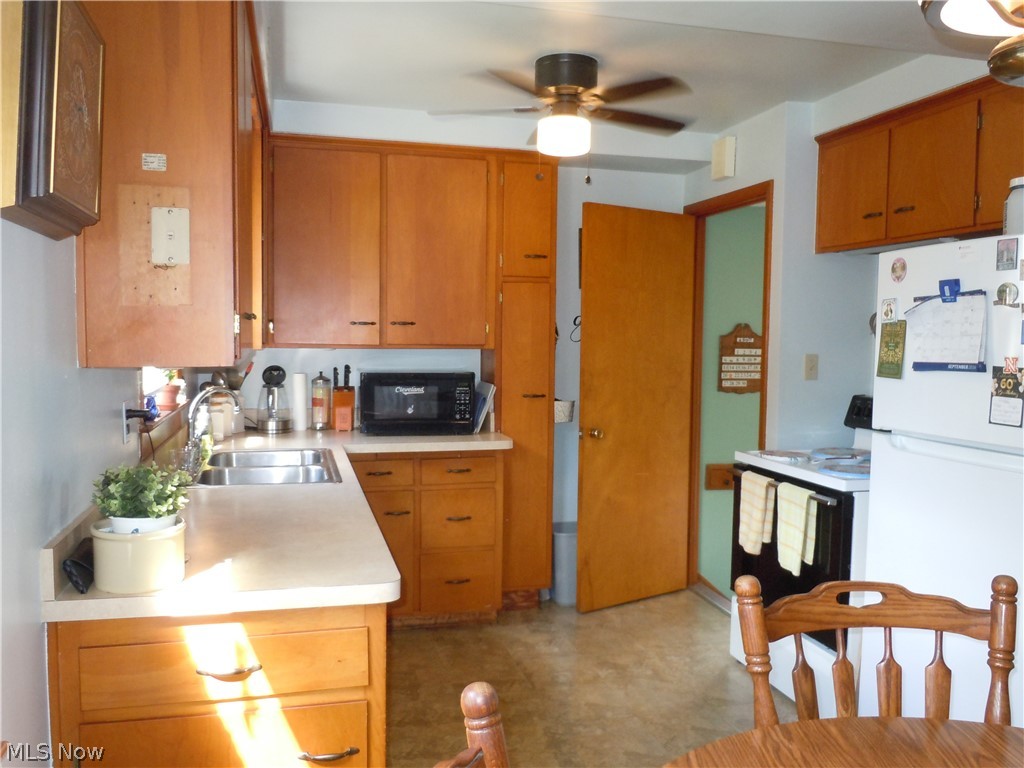 23750 Puritan Avenue Property Photo 2