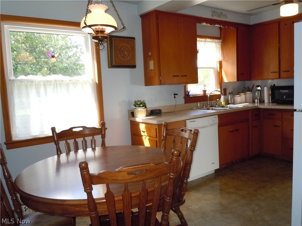 23750 Puritan Avenue Property Photo 3