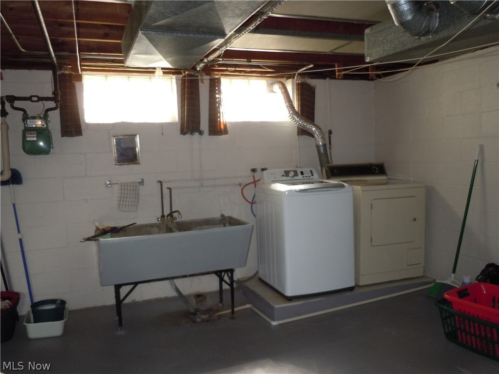 23750 Puritan Avenue Property Photo 11