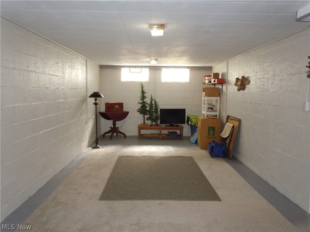 23750 Puritan Avenue Property Photo 12