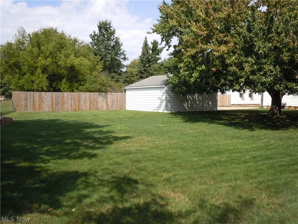 23750 Puritan Avenue Property Photo 15