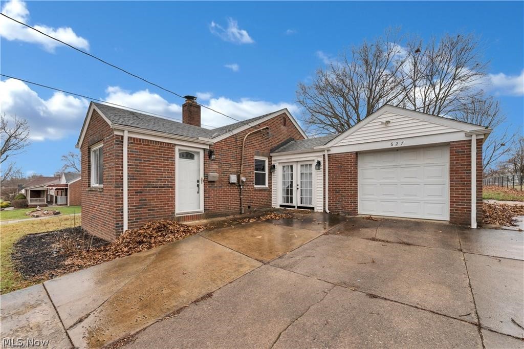 627 Poland Avenue Property Photo 2