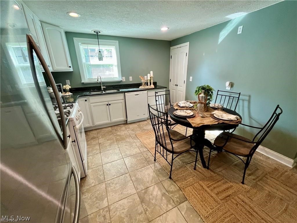 627 Poland Avenue Property Photo 9