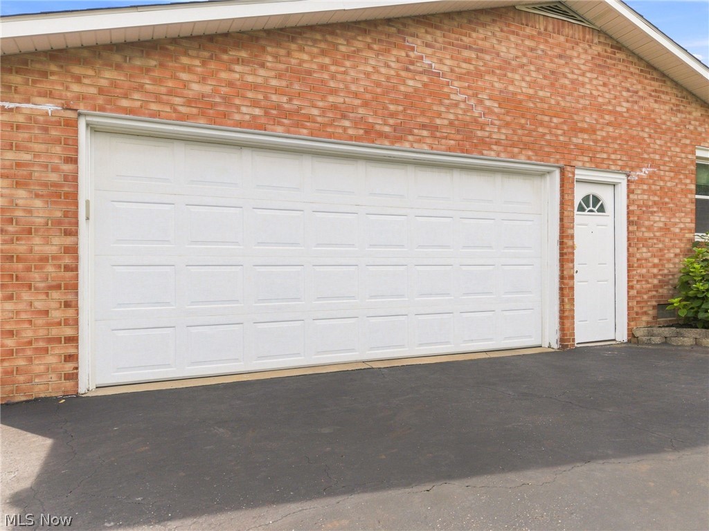 2215 Tamarack Circle Ne Property Photo 3