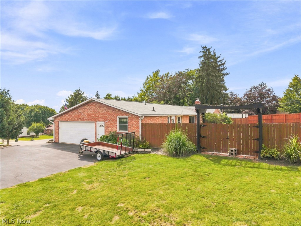 2215 Tamarack Circle Ne Property Photo 4