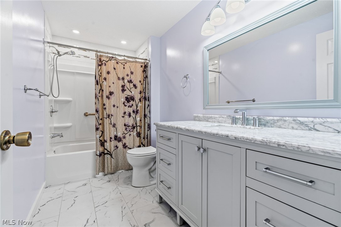 2215 Tamarack Circle Ne Property Photo 27