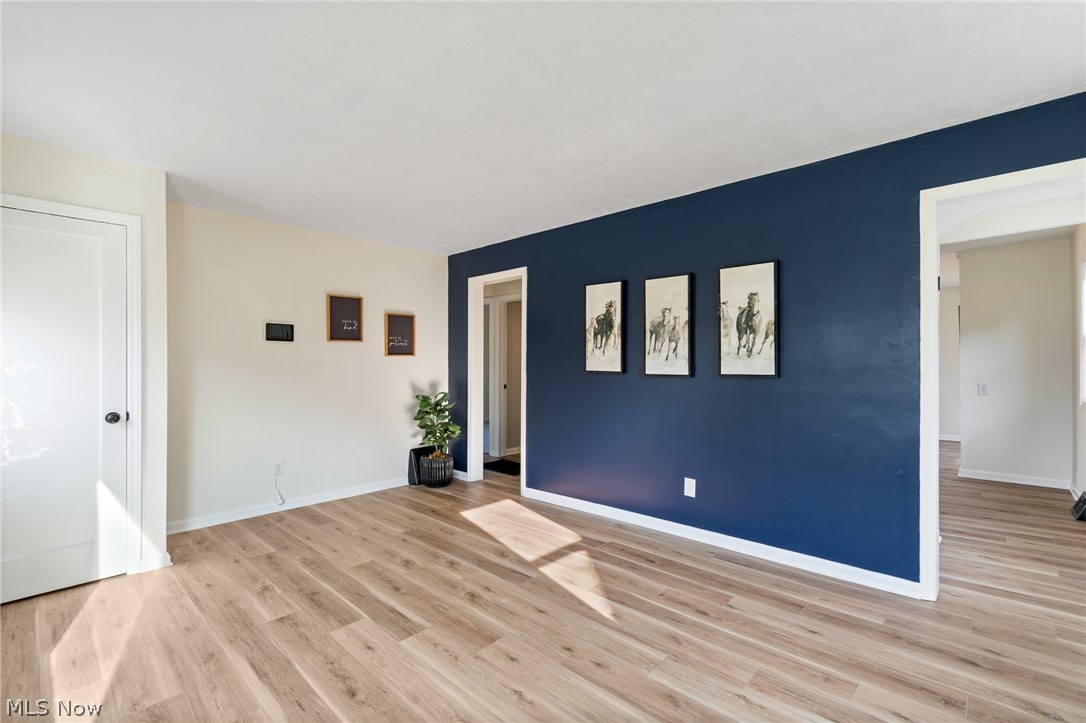827 Davies Avenue Property Photo 7
