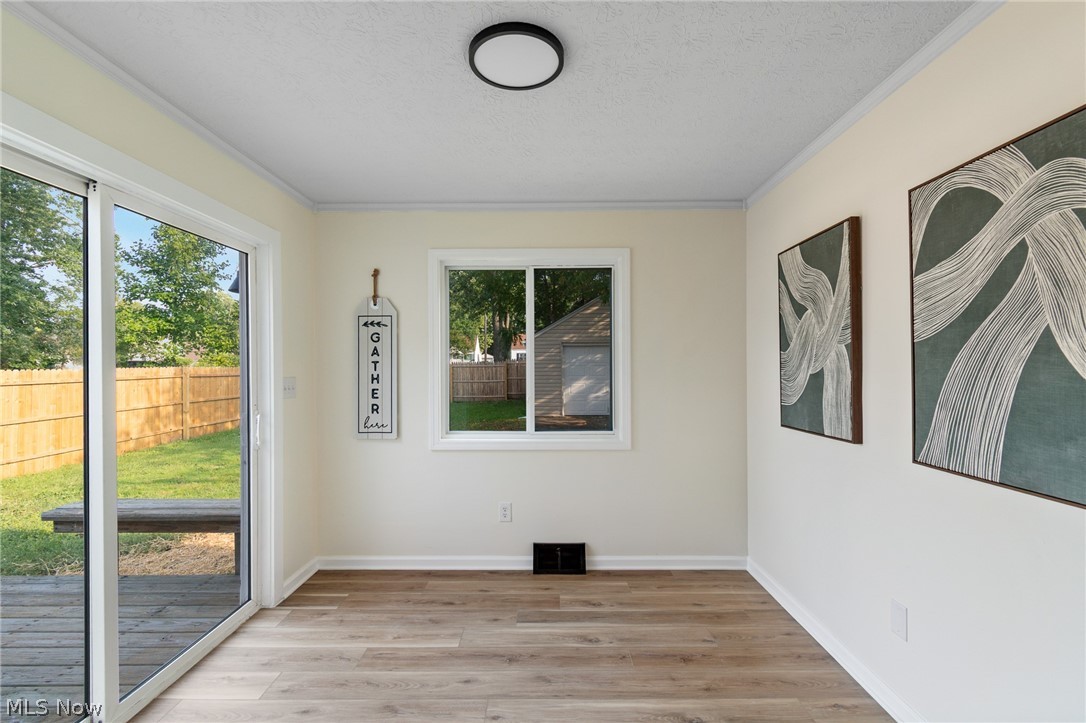827 Davies Avenue Property Photo 11