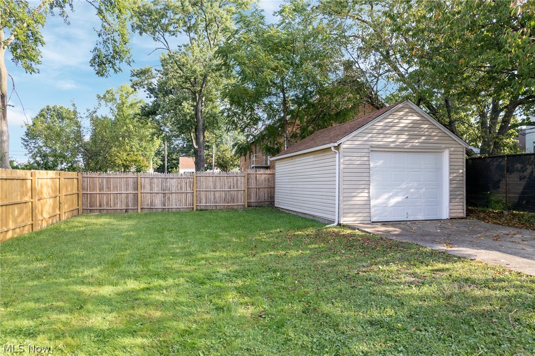 827 Davies Avenue Property Photo 30