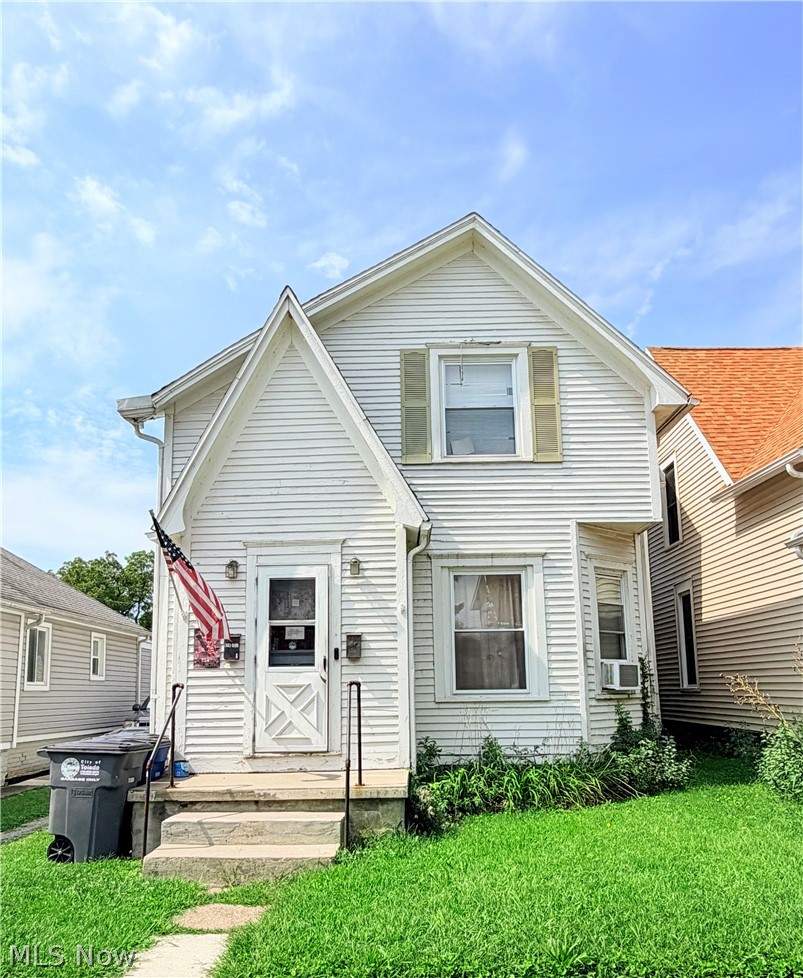 678 Thomas Street Property Photo 1