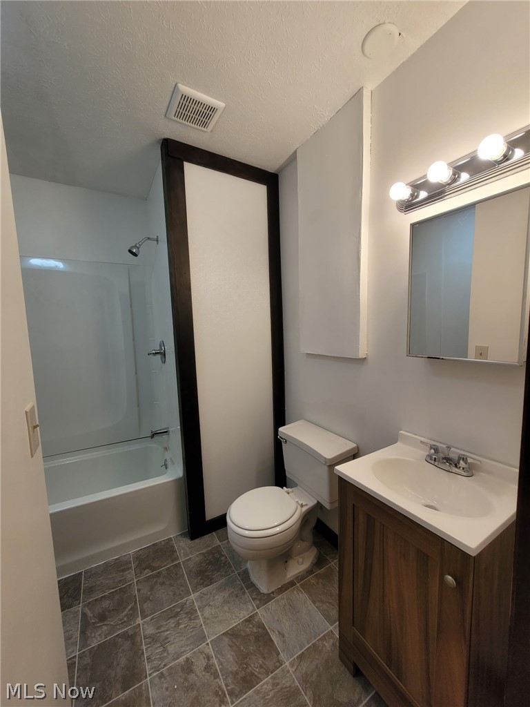 120 N Main Street Property Photo 5