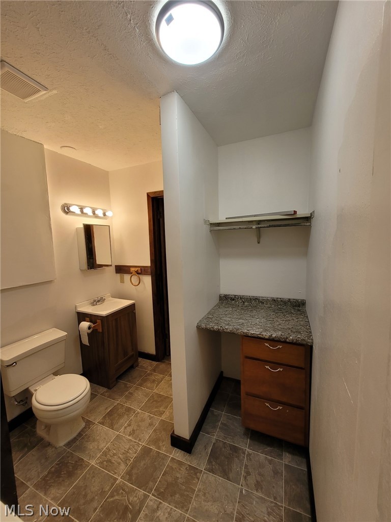 120 N Main Street Property Photo 8