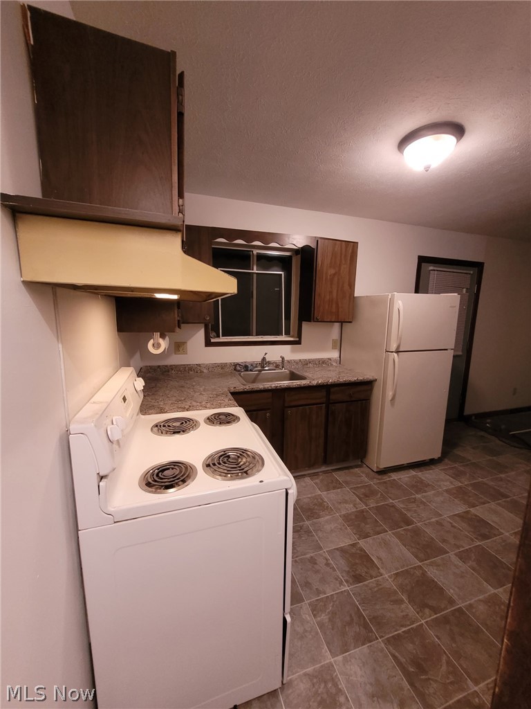 120 N Main Street Property Photo 10