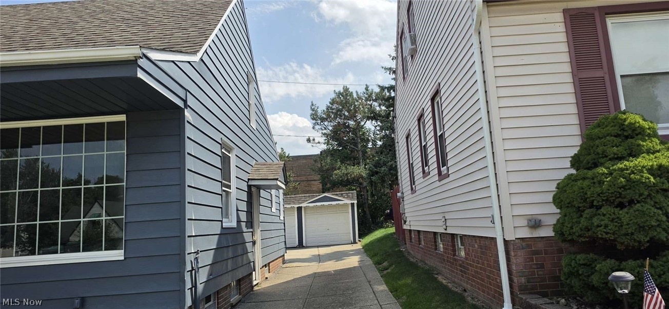 12304 Tonsing Drive Property Photo 2