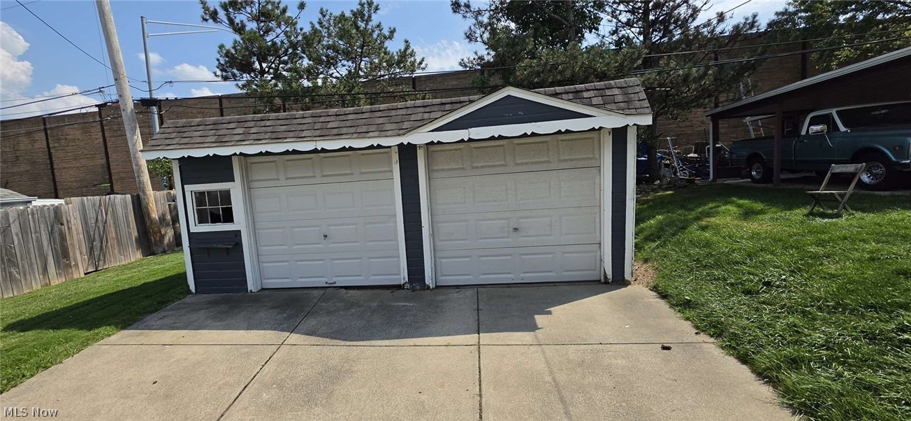 12304 Tonsing Drive Property Photo 3