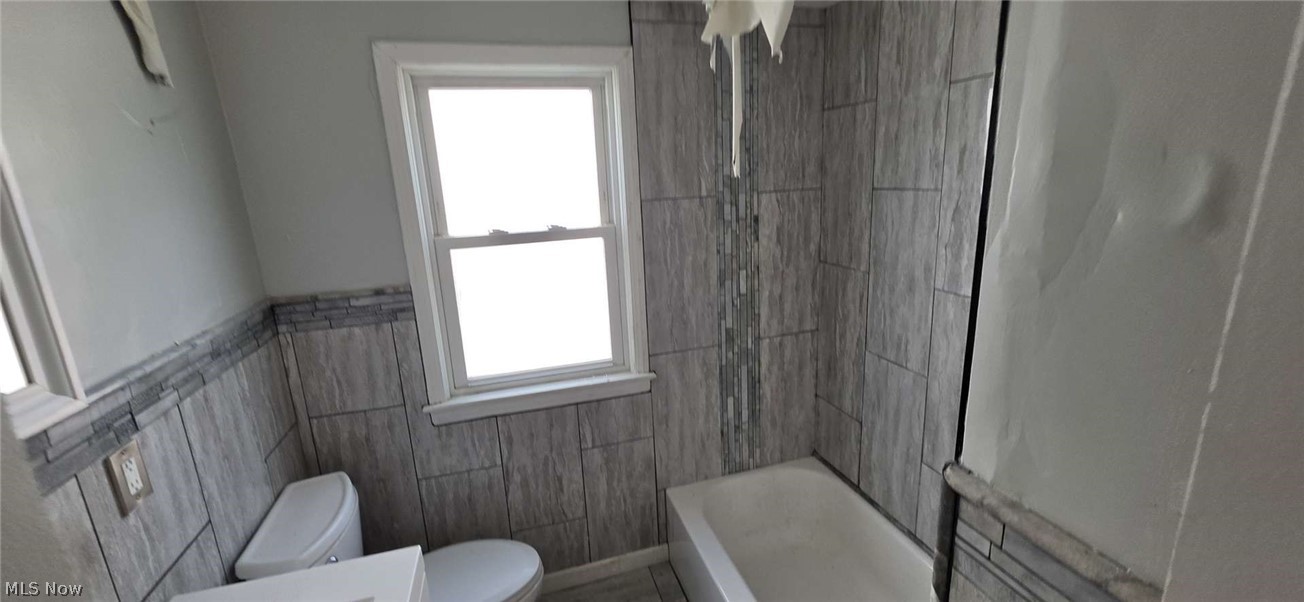 12304 Tonsing Drive Property Photo 11