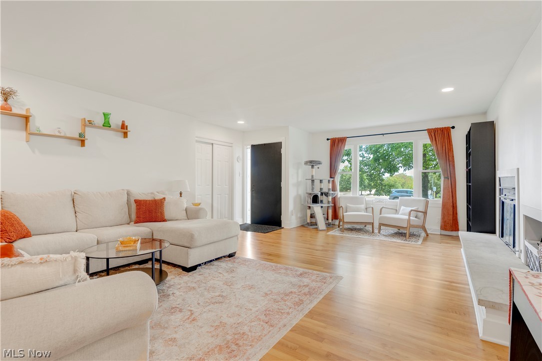 10074 Darrow Road Property Photo 7