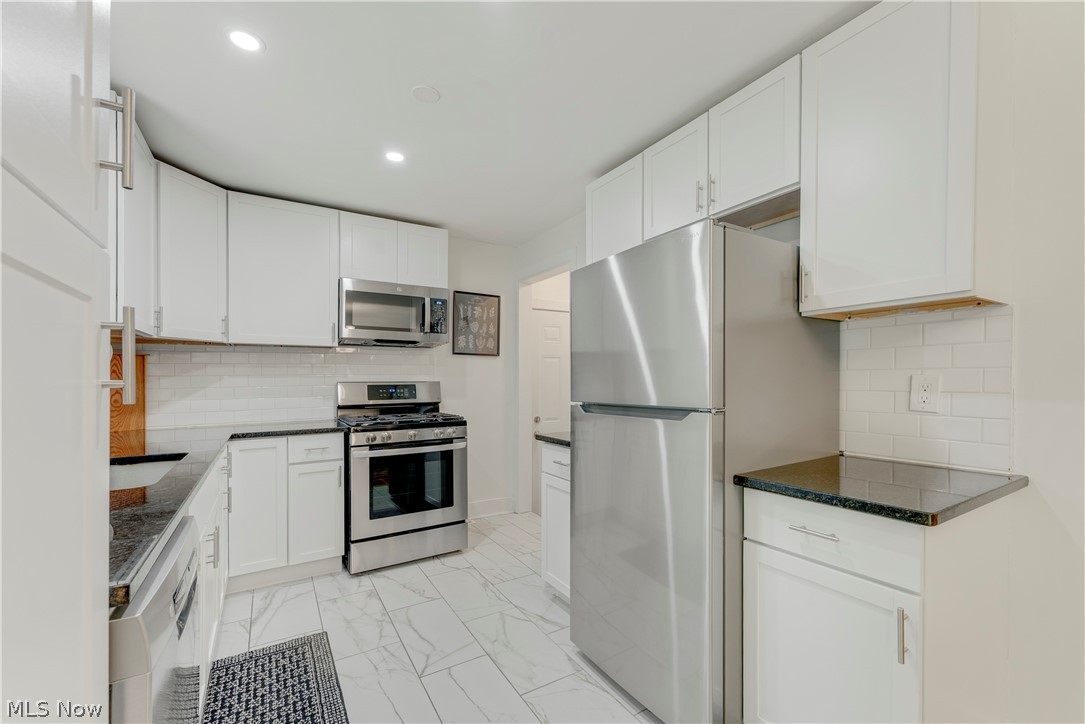 10074 Darrow Road Property Photo 9