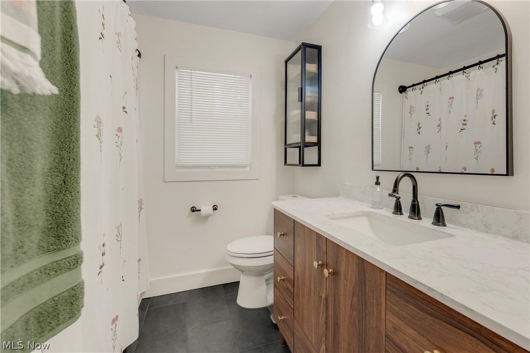 10074 Darrow Road Property Photo 14