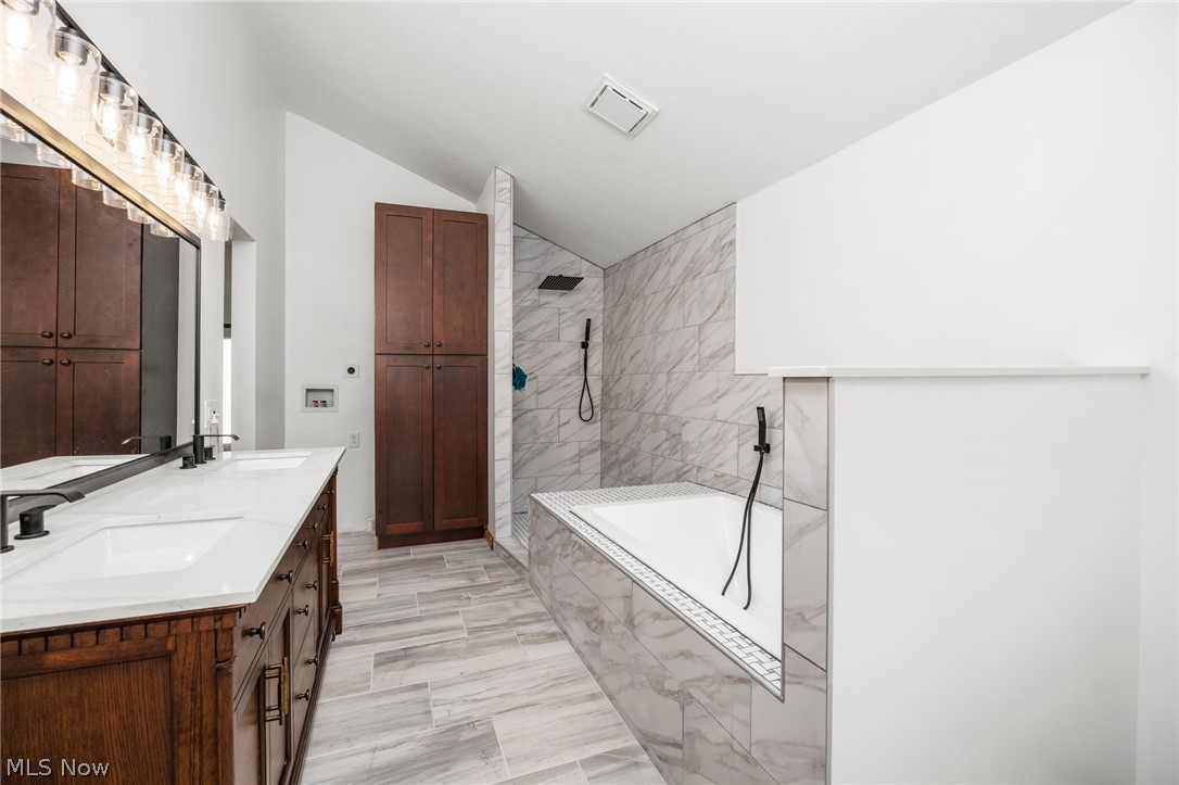 7996 Buffham Road Property Photo 17