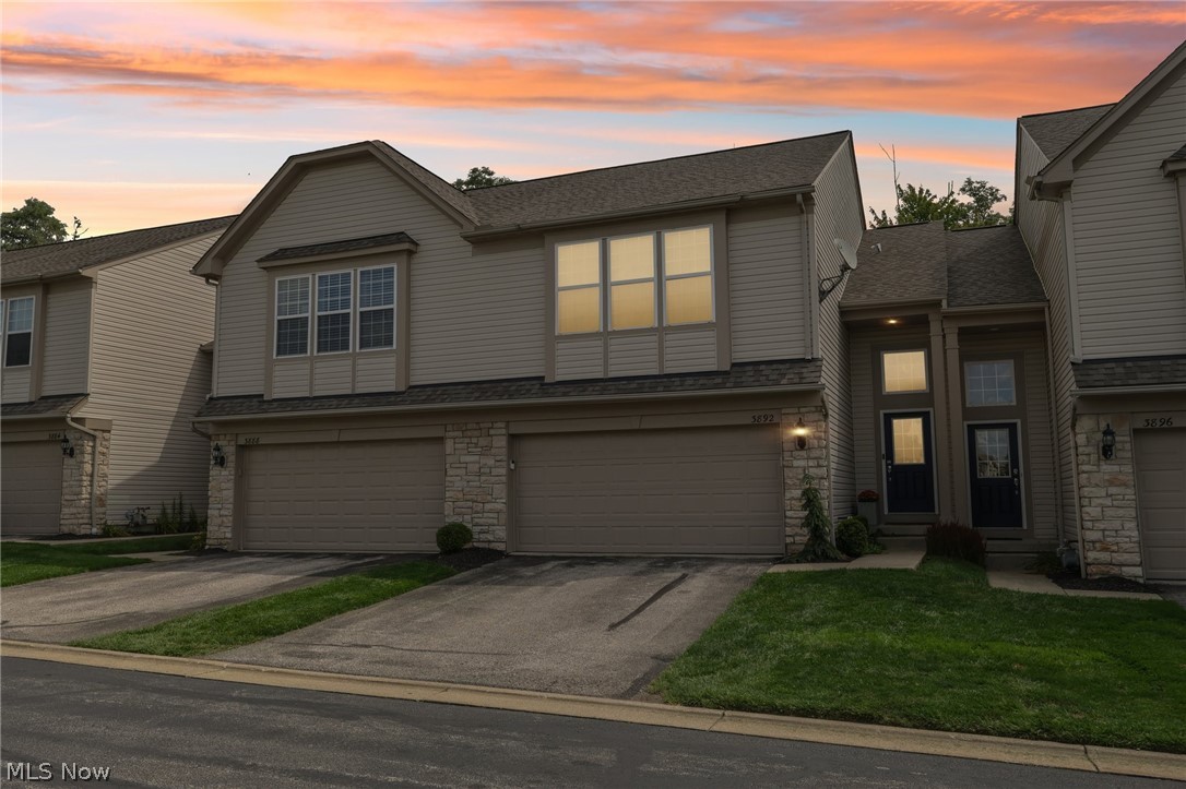 3892 Gardiner Run Property Photo 3