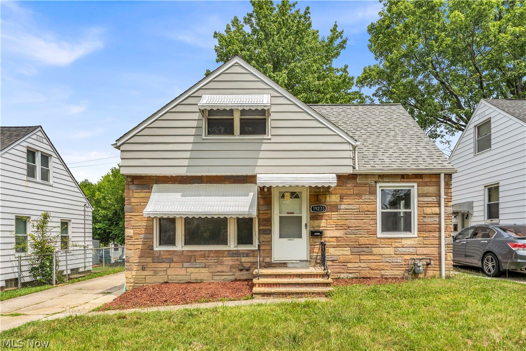 19233 Stafford Avenue Property Photo 1