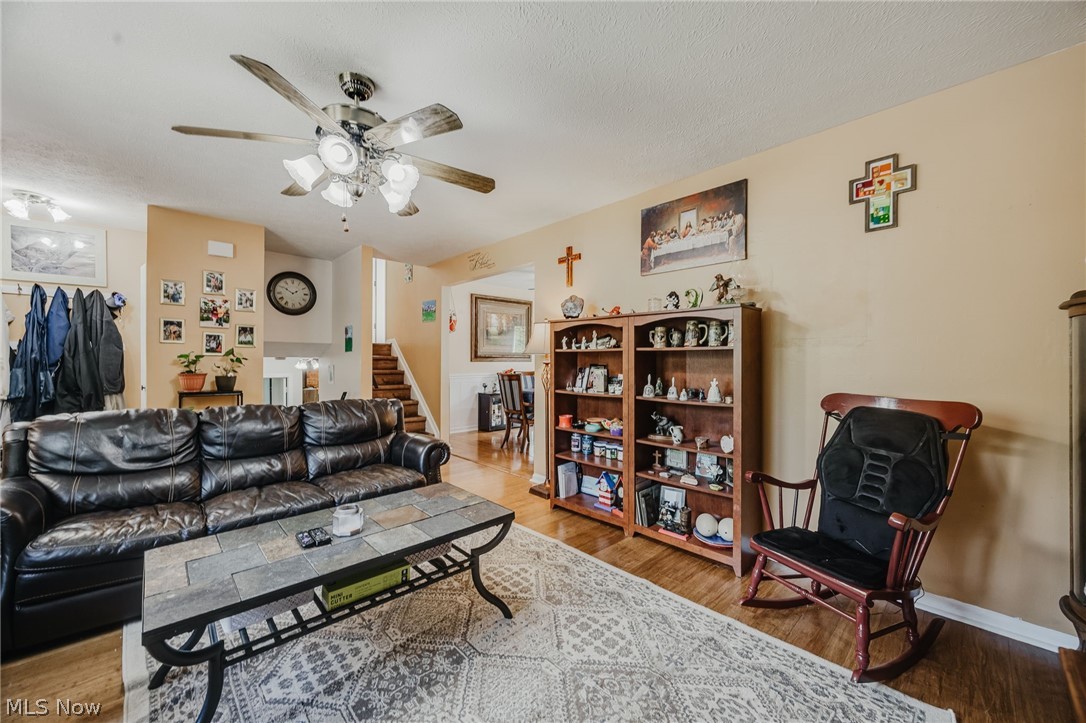 1004 Lancaster Drive Property Photo 6
