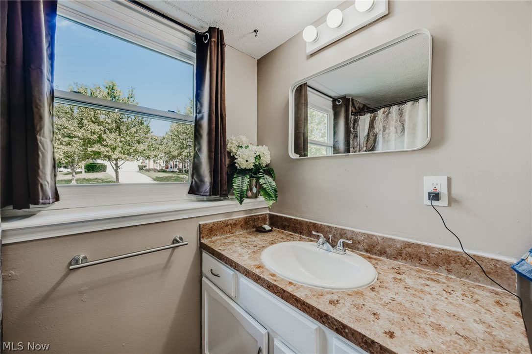 1004 Lancaster Drive Property Photo 20