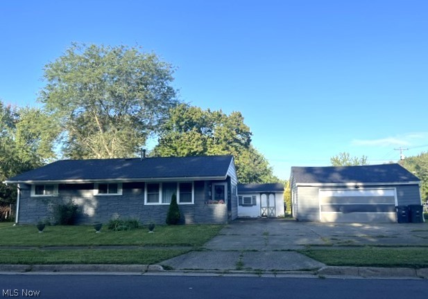902 Warrington Road Property Photo 1