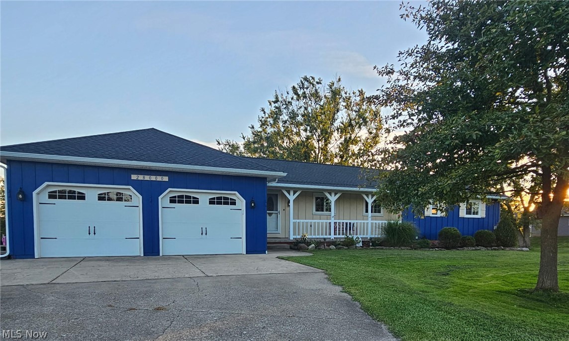 28000 Aurora Road Property Photo 3