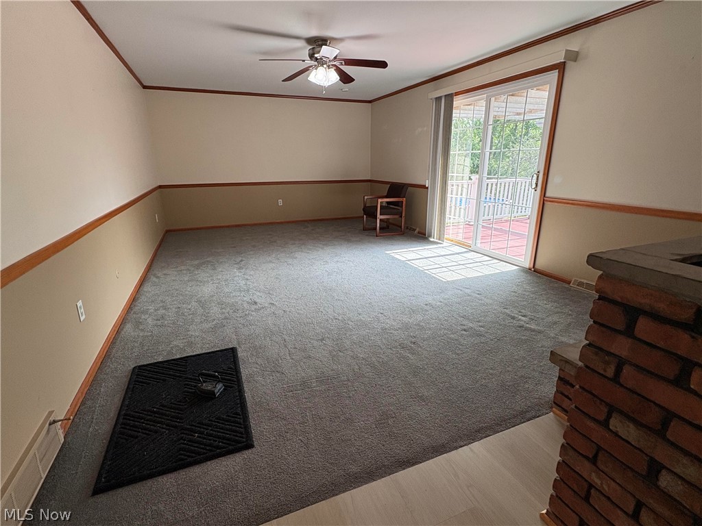 28000 Aurora Road Property Photo 7