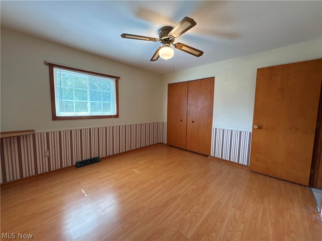 28000 Aurora Road Property Photo 17