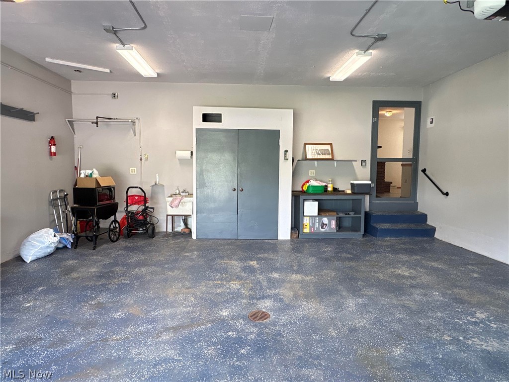 28000 Aurora Road Property Photo 34