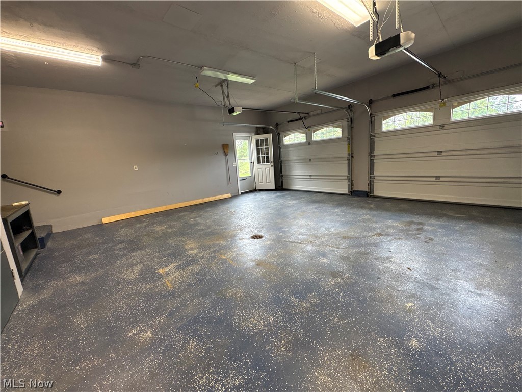 28000 Aurora Road Property Photo 36