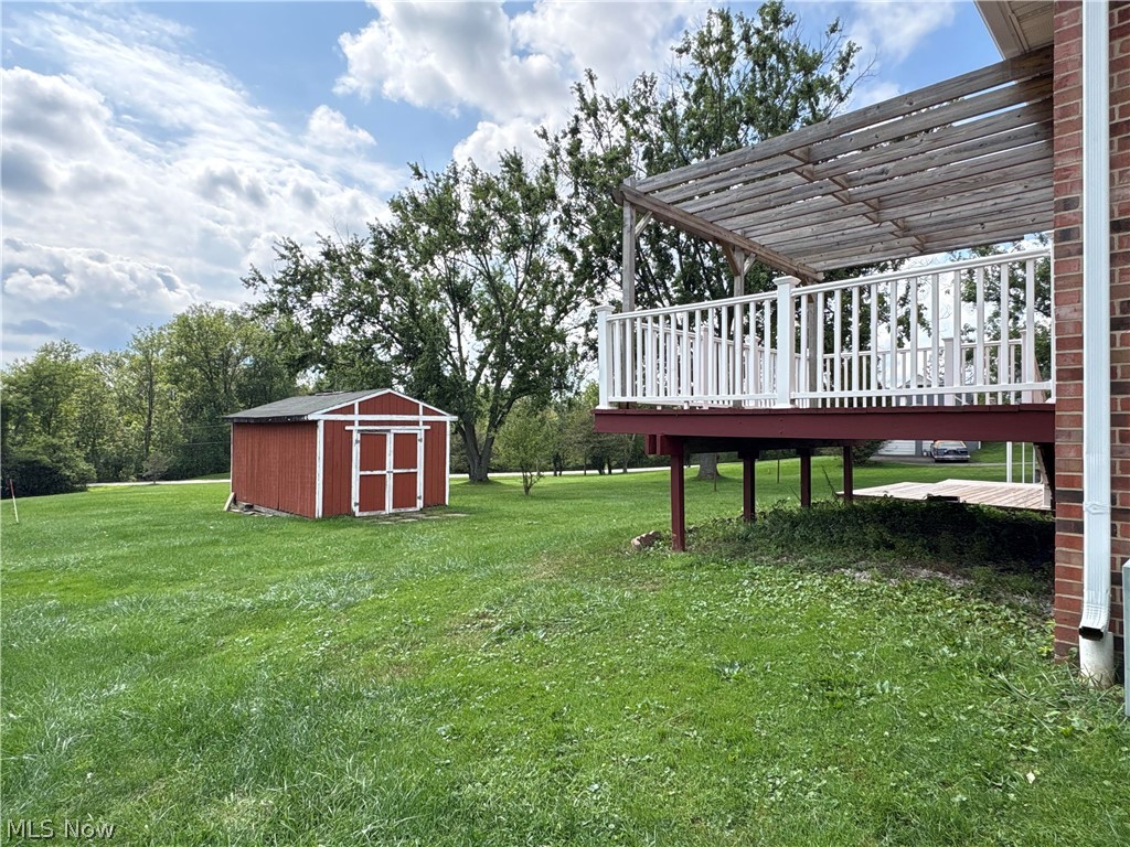 28000 Aurora Road Property Photo 39