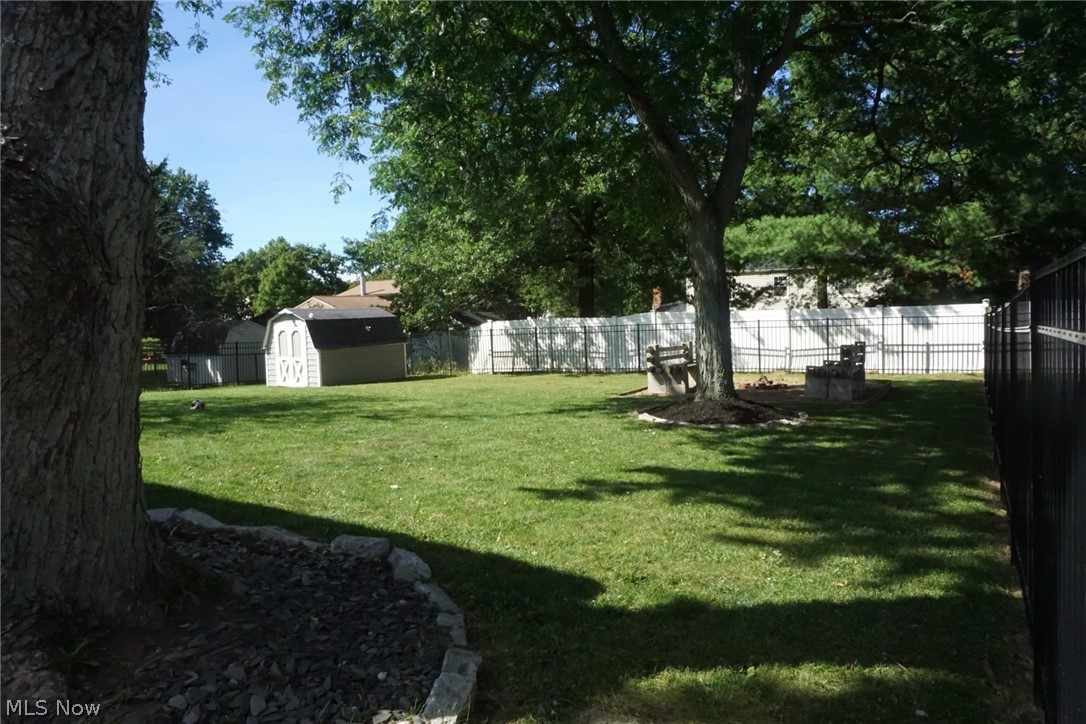 951 Brookpoint Drive Property Photo 12