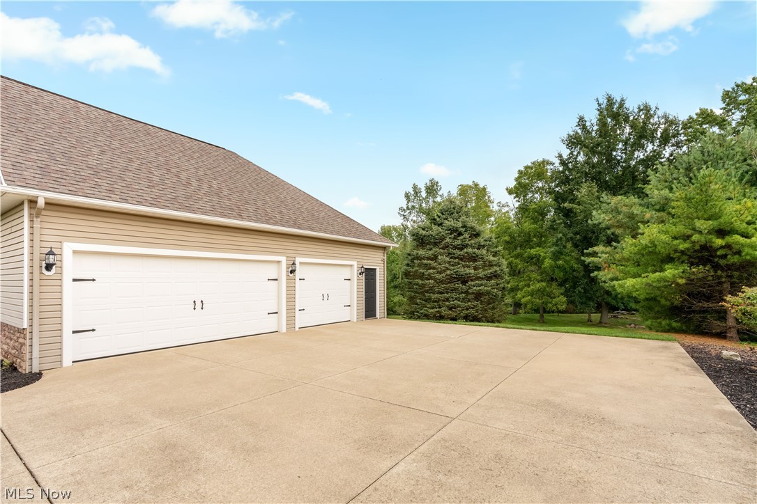 6359 Ewe Drive Property Photo 2