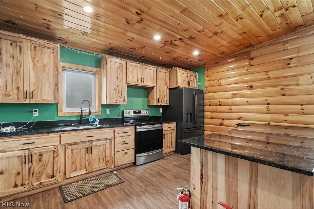 552 County Road 2575 Property Photo 4