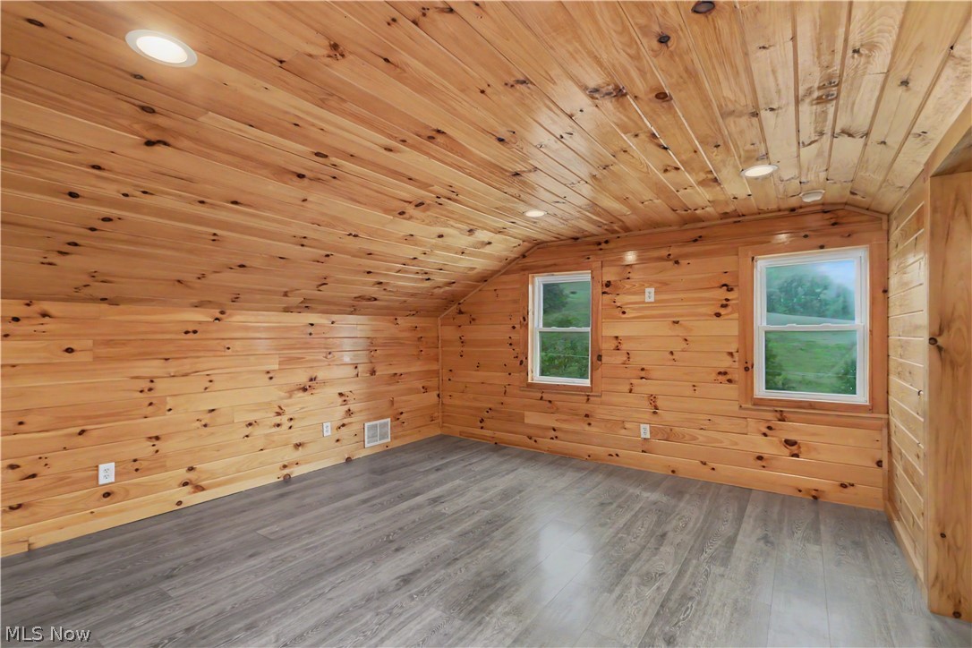 552 County Road 2575 Property Photo 16