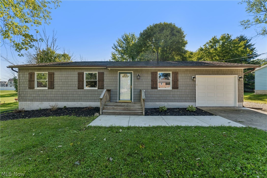 7855 Lake Road Property Photo 1